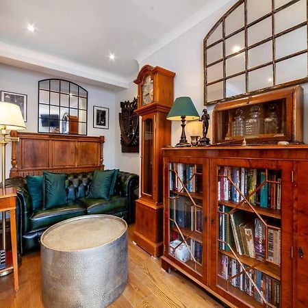 ロンドンOutstanding Antique 1Br Flat In Sohoアパートメント エクステリア 写真