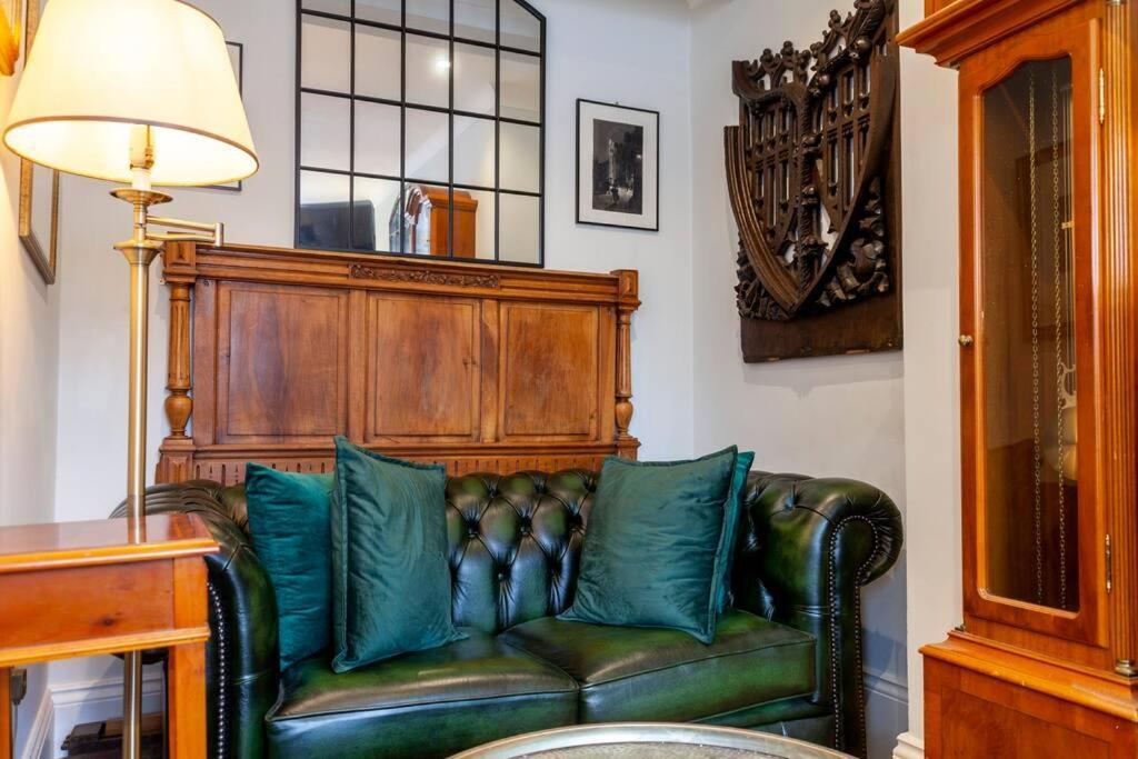 ロンドンOutstanding Antique 1Br Flat In Sohoアパートメント エクステリア 写真